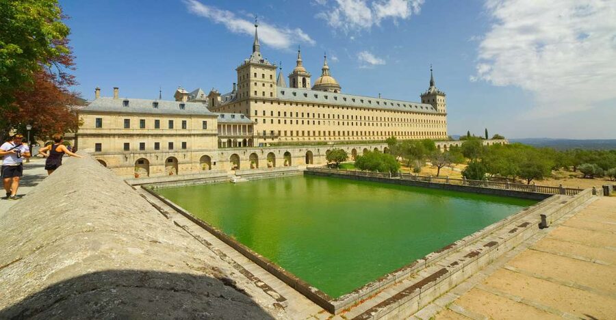 From Madrid: El Escorial, Valley and Segovia Day Trip - A Two-World Day Trip: Royal Spain Meets Civil War Memory, Then Segovia