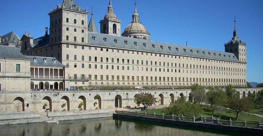 From Madrid: Escorial Monastery & Valley of the Fallen Trip - Inside the Habsburgs Palace, the Chapter House, and the basilica areas