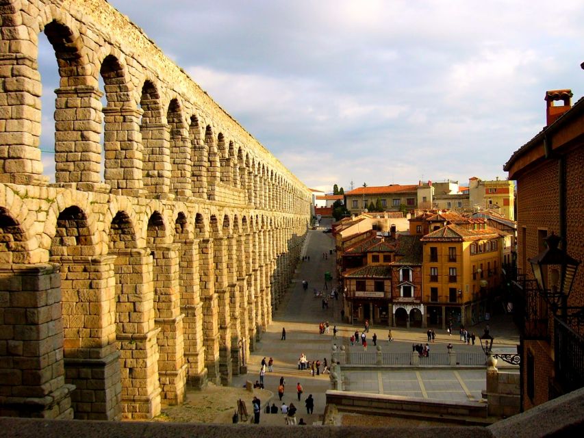 From Madrid: Guided Day Trip to Segovia and Toledo - Alcázar de Segovia: your castle stop, with views built in