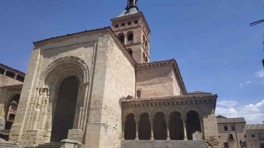 From Madrid: Guided Day Trip to Segovia and Toledo - Toledo Cathedral and the old town walk: when the story changes from stones to people
