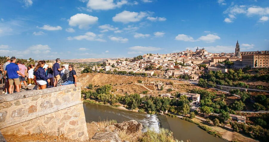From Madrid: Guided Day Trip to Toledo by Bus - Panoramic coach views and how they change your walking experience