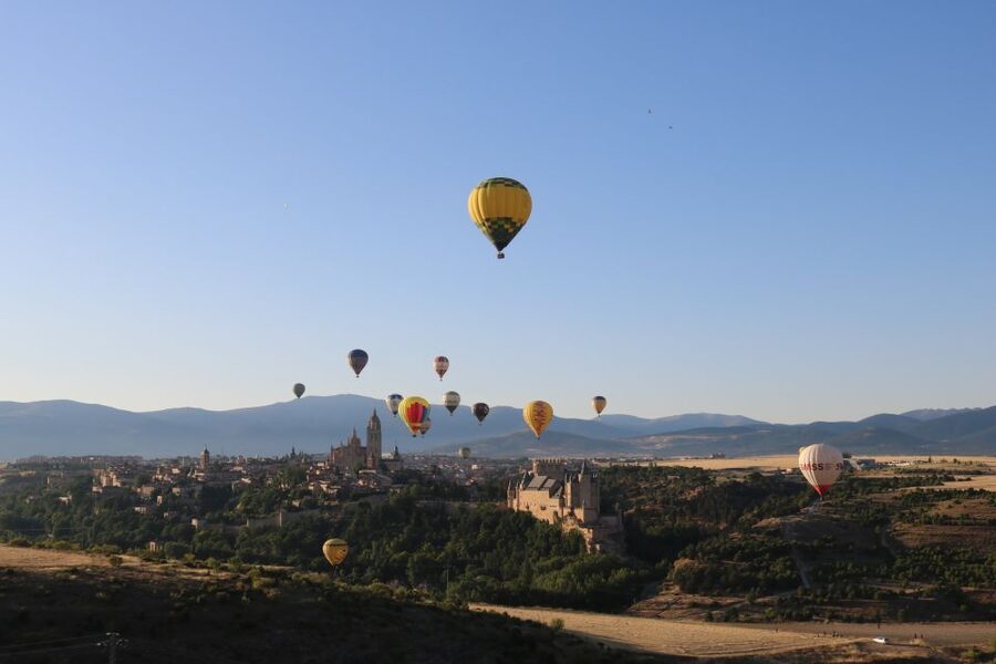 From Madrid: Hot Air Balloon over Segovia with Transfer - Should You Book This Madrid to Segovia Balloon Package?