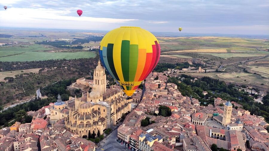 From Madrid: Hot Air Balloon Ride in Segovia with Pickup - The 1-Hour Flight Over Segovia Landmarks from Up to 1,000 Meters