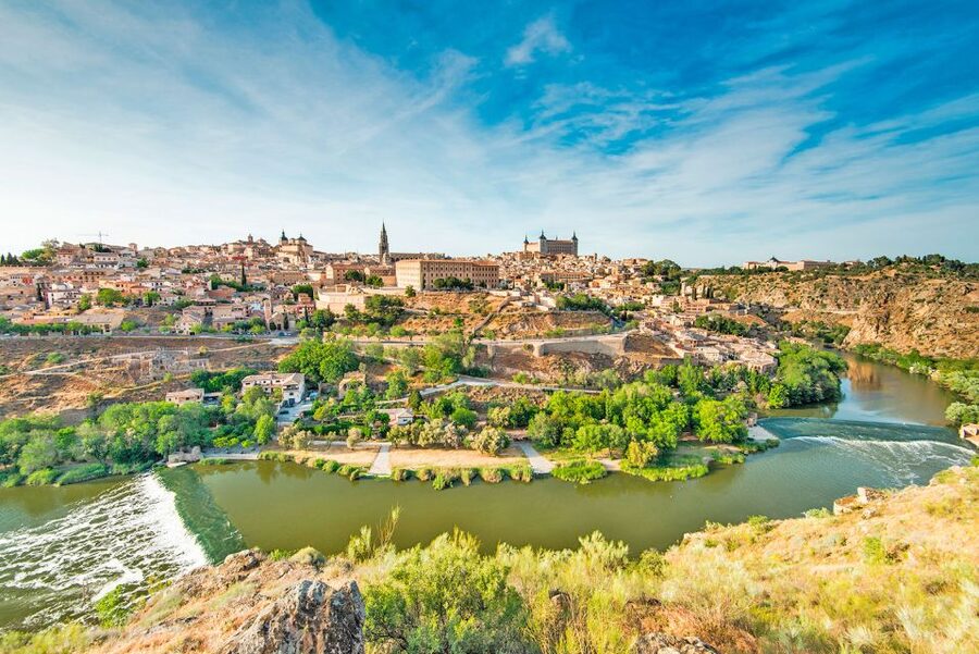 From Madrid: Segovia, Ávila, and Toledo Guided Tour - Lunch in Ávila: choose your style, and adjust expectations
