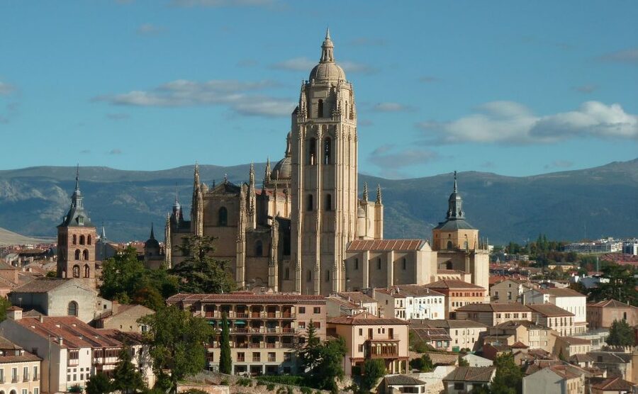 From Madrid: Segovia & Avila Day Trip with Optional Tickets - Segovia Cathedral and Avila’s old center: walking style and what to expect