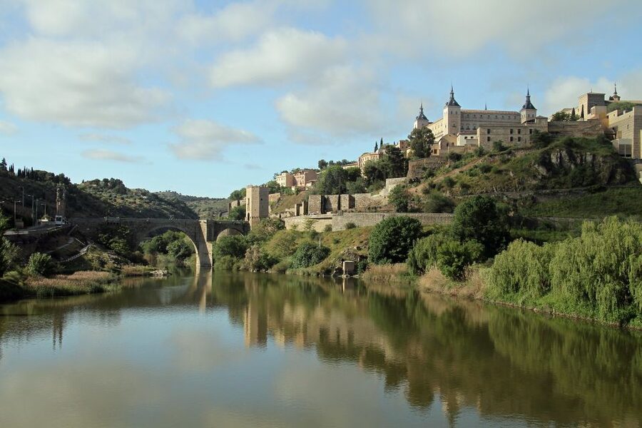 From Madrid: Toledo and Segovia Guided Day Trip - Lunch in Toledo: your free time is real, so plan how you will use it