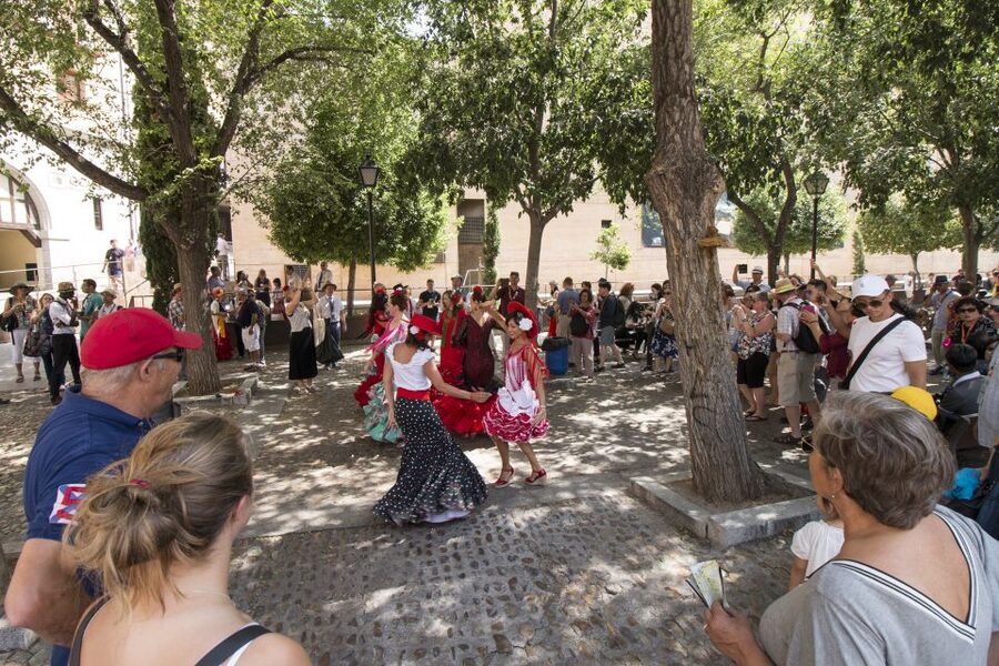 From Madrid: Toledo Full-Day Trip with Optional Cathedral - Food, shopping, and terrace time without turning the day into a scramble
