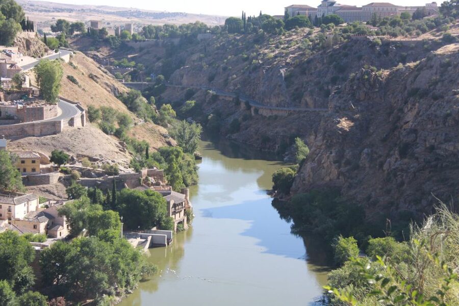From Madrid: Toledo & Jewish Quarter Half-Day Tour - Plaza del Ayuntamiento to Don Quixote streets: Toledo by foot