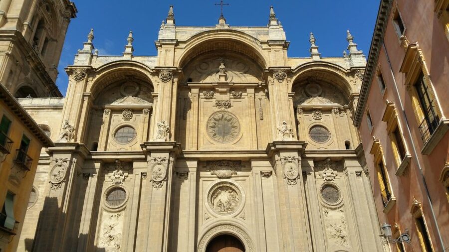 From Malaga and Costa Del Sol: Granada Day Trip - Albaicín and Sacromonte: hilltop wandering and flamenco sound