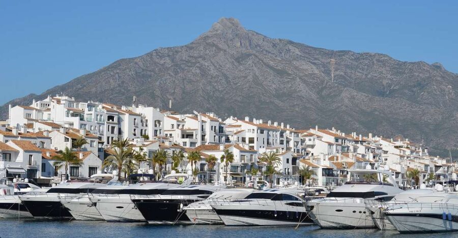 From Malaga or Costa del Sol: Mijas, Marbella & Puerto Banus - Costa del Sol, but make it smart: Mijas, Marbella, and Puerto Banús in one day