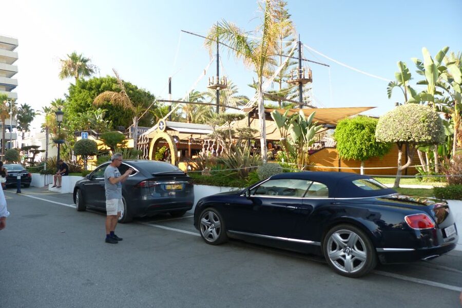 From Malaga or Costa del Sol: Mijas, Marbella & Puerto Banus - Why the art thread works: Dalí and Picasso in two different formats