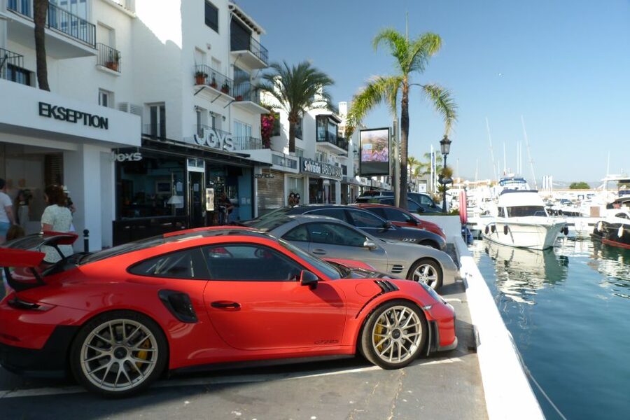 From Malaga or Costa del Sol: Mijas, Marbella & Puerto Banus - What to do during free time so you actually enjoy it