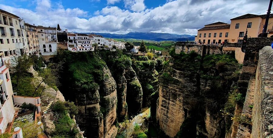 From Malaga: Ronda and Setenil Tour with Scenic Train - Meeting points in Málaga: what matters before you even leave