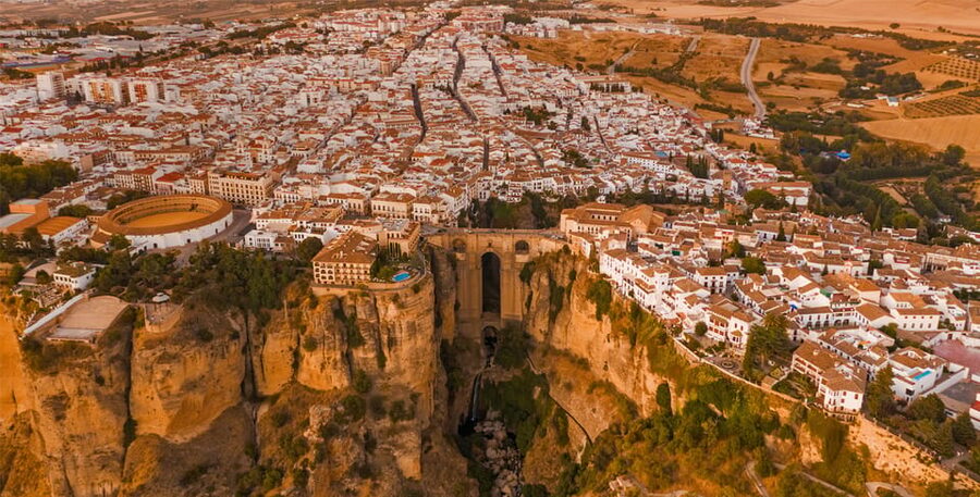 From Malaga: Ronda and Setenil Tour with Scenic Train - Your Ronda plan: guided walk or free wander