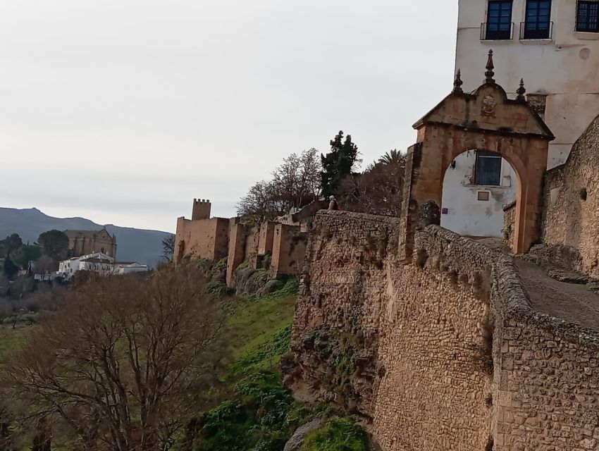 From Málaga: Ronda+Setenil de las Bodegas with Little Train - Ronda: the gorge city, Alameda del Tajo, and the walk that explains everything