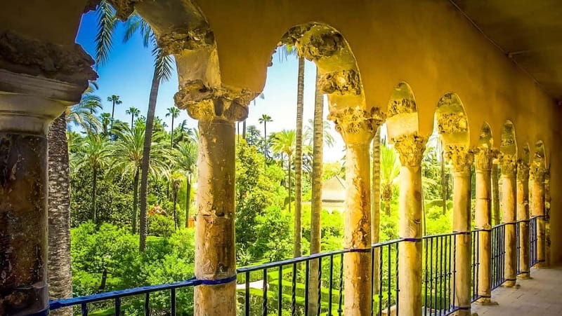 From Malaga: Seville Day Trip with Real Alcázar Tickets - The Best Part: Guides and Coach Comfort That Keep the Day Fun