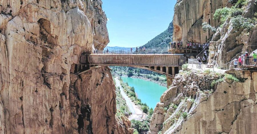 From Marbella or Estepona: Caminito del Rey Guided Day Trip - Why the Caminito del Rey walkway feels so intense