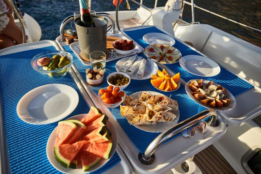 From Puerto de Mogán: Sailboat Trip with Food and Drinks - The Day’s Flow: Sailing Segments and the Beach Stop