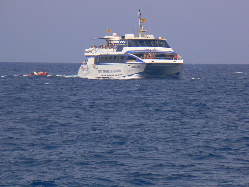 From Puerto Rico: Boat trip along the coast w/ Food & Drinks - The route: Puerto Rico to the Mogán side, then back in about 4 hours