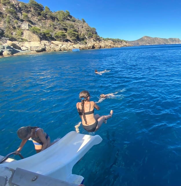 From Roses: Cap Norfeu Boat Cruise & Swimming - Underwater Viewing Rooms: Seeing Seabed Life Without Committing to Swimming