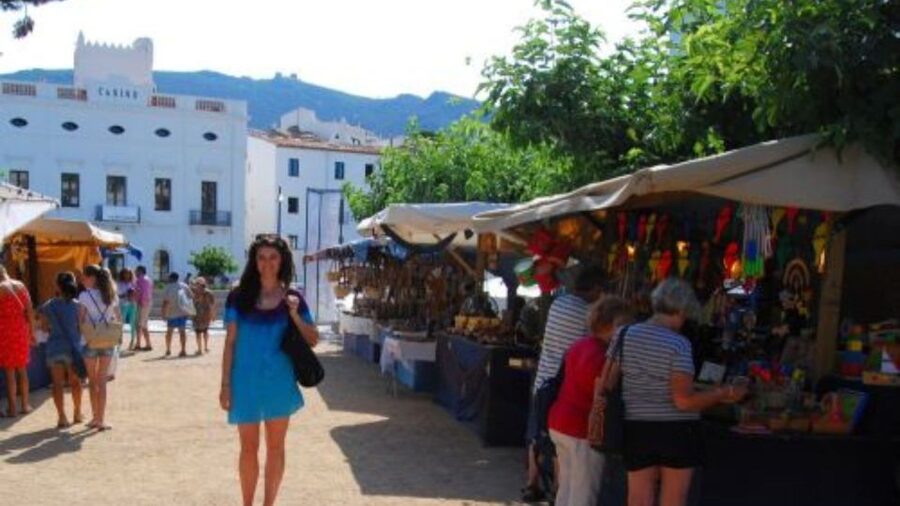 From Roses: Costa Brava Boat Tour to Cadaqués - Who should book this, and who should skip it