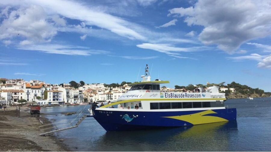 From Roses: Costa Brava Boat Tour to Cadaqués - Audio guide on your phone: how to make it actually work
