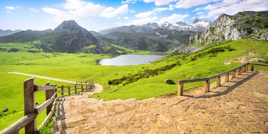 From Santander or Llanes: Covadonga Lakes & Cangas de Onis - Santander to Picos de Europa: why this day trip feels special