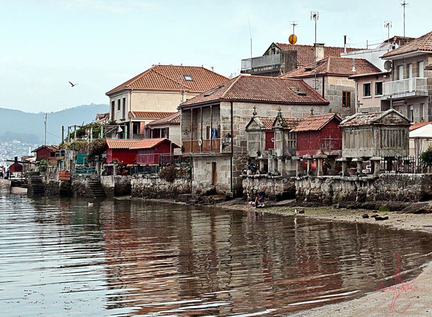 From Santiago: Tour to Rias Baixas with Boat Trip and Winery - The boat ride through Rías Baixas: unlimited mussels, real estuary views