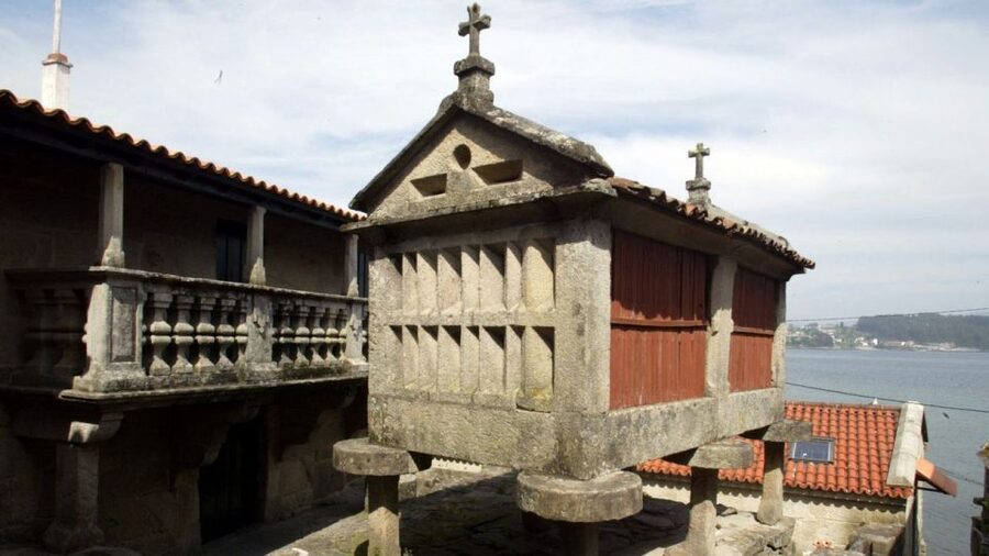 From Santiago: Tour to Rias Baixas with Boat Trip and Winery - Who should book, and who might want a different plan