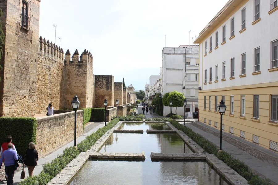 From Seville: Cordoba Full-Day Tour with Tickets Included - Judería Stroll and the Synagogue Area: Streets, Stories, and Street-Level Cordoba