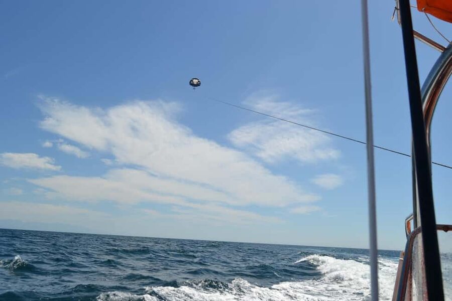 Fuengirola: Deluxe Parasailing Flight from Fuengirola Port - Safety Briefing and Equipment: The Stuff You Actually Feel In the Air