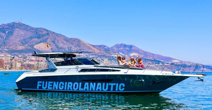 Fuengirola: Dolphin Watching by Yacht with Snacks and Drinks - Key things that make this dolphin yacht cruise special