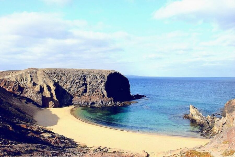 Fuerteventura: Round-Trip or 1-Way Ferry Ticket to Lanzarote - A Smooth Day Plan: How I’d Shape Your Timing