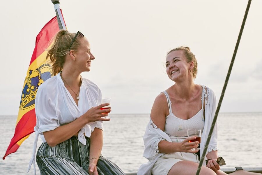 Fuerteventura: Sunset boat trip with DJ, Food & Drinks - Quick takeaways before you book