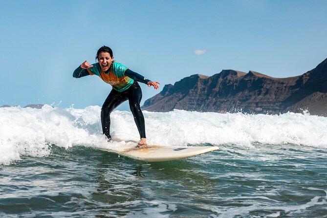 Full Day Surf Lesson for Beginners in Famara, Spain - The Flow of the Day, From Surf Shop Briefing to Beach Drills