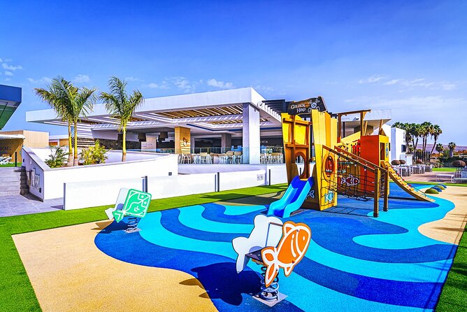 Full Day Ticket at Perchel Beach Club with Lunch - Location and getting there without stress