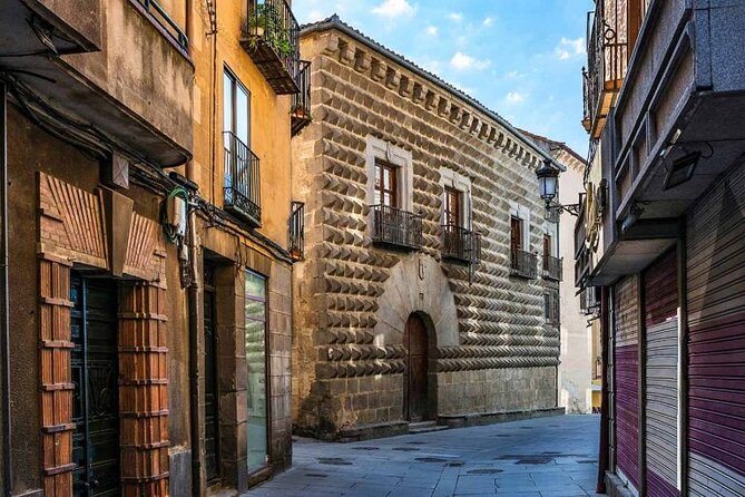 Full Day Tour to Avila & Segovia from Madrid - Las Murallas de Ávila: Fortified Walls Made for Photos