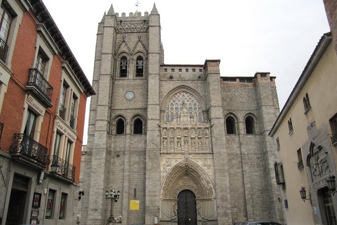 Full Day Tour to Avila & Segovia from Madrid - Alcázar of Segovia: The Bow-of-a-Ship Castle-Palace That Tops Everyone’s List
