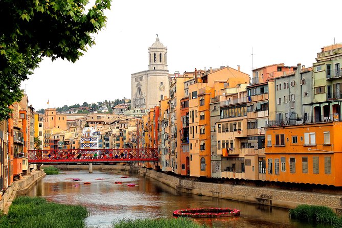 Game Of Thrones Walking Tour in Girona - Meeting at Plaça de Sant Feliu, and how the route works