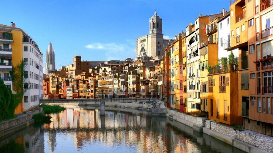 Girona and Figueres Full-Day Tour with Hotel Pick Up - Figueres and the Dalí Theatre-Museum, Where Art Feels Like a Rulebook