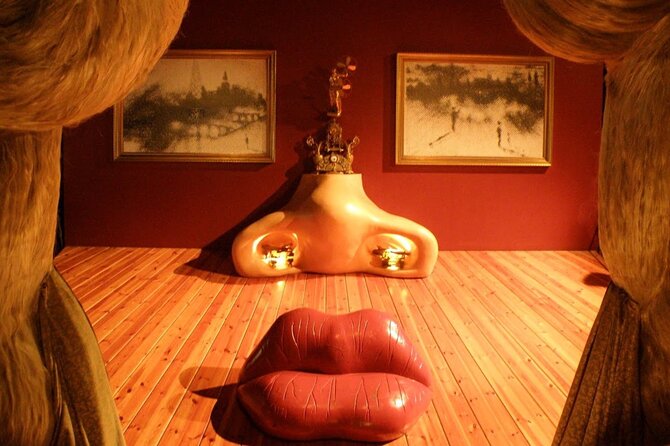 Girona & Dali Museum Small Group Tour with Pick-up from Barcelona - How the Day Flows, Pacing, and What to Pack