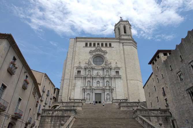 Girona Full Day Tour from Barcelona - The guided walk format, and what you will actually learn