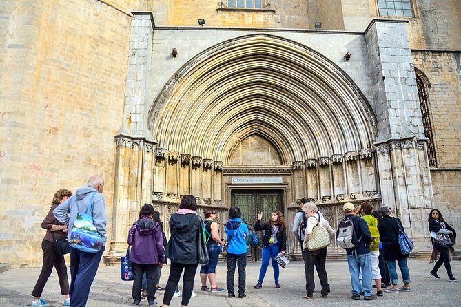 Girona Full Day Tour from Barcelona - Lunch reality: free time that can feel short or long