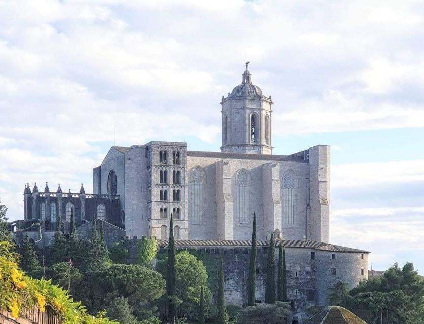 Girona: Game of Thrones Small Group Tour - Call Jueu and the Jewish Quarter Lanes: Narrow Streets With Real Weight