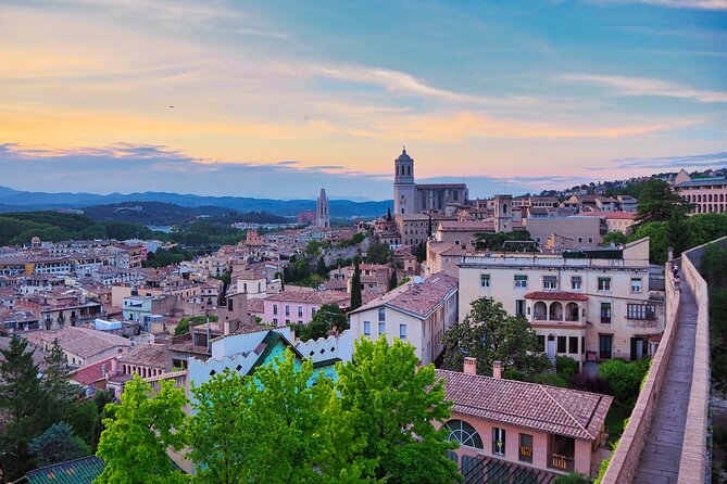 Girona History, Legends, and Food Walking Tour with food tasting - Starting in Pl. de la Independència: a tight, walkable plan