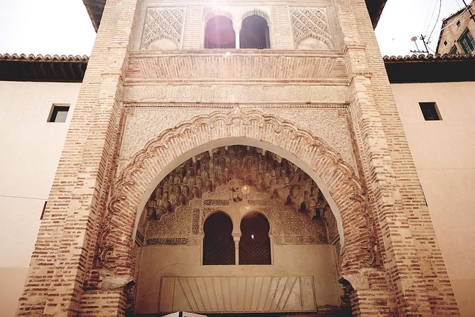Golden Hour in Granada: Sunset Walking Tour with Play Granada - Mezquita Mayor de Granada: a culture stop that makes the neighborhoods make sense