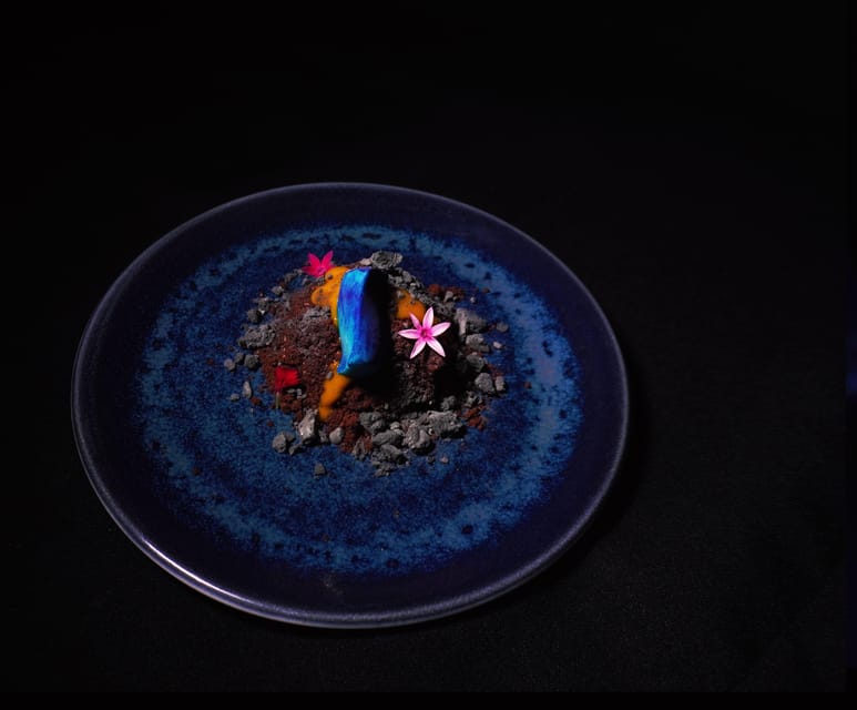 Gran Canaria: Origen Dinner Show at Sala Scala - Act 1: volcano-creature energy and the first taste