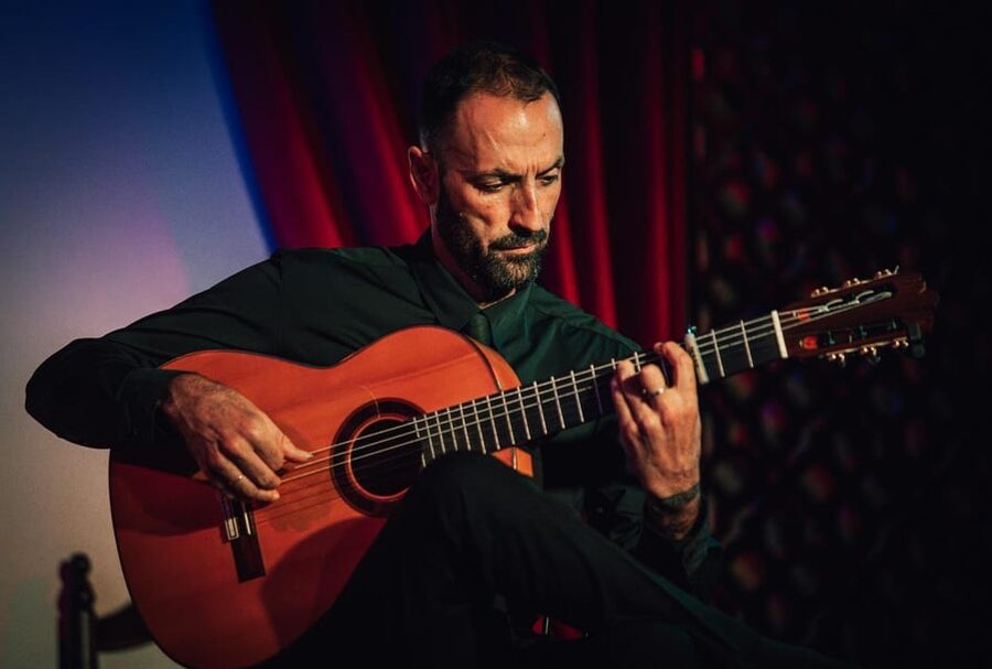Granada: 1-Hour Traditional Flamenco Show at Palacio - Small Practical Notes: Drinks, Pace, and Comfort