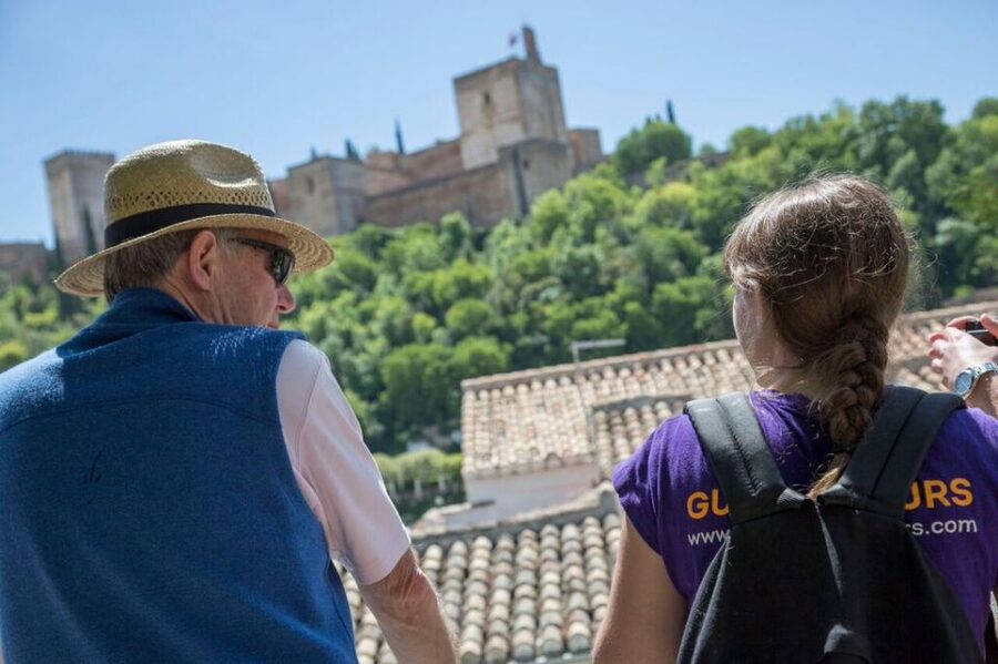 Granada: Albaicín and Sacromonte 2.5-Hour Walking Tour - How much is $23 worth, and where it feels like a steal