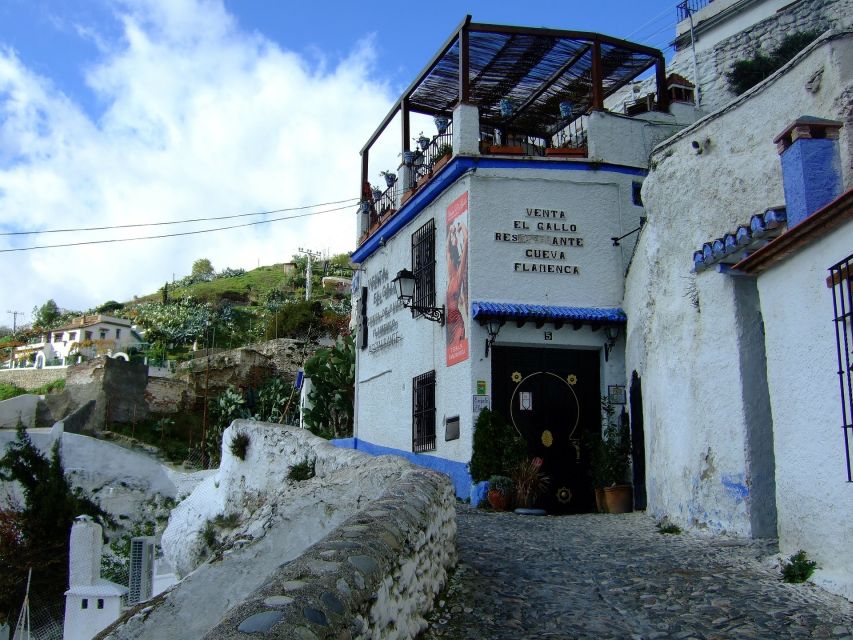 Granada: Albaicín, Sacromonte & Museum of Caves Walking Tour - Key tour takeaways before you go